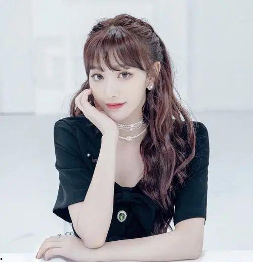 娱乐吃瓜君孔雪儿,娱乐吃瓜界的璀璨明星